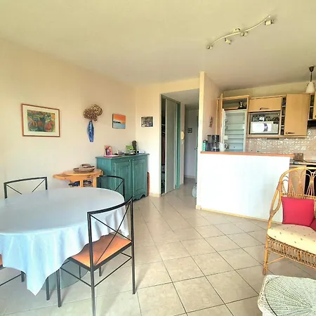 Apartment Nest With Beautiful Garden And Sea View Dinard